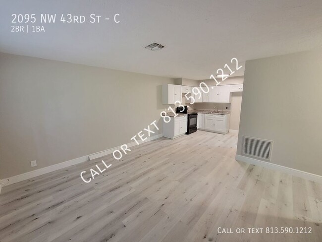 Building Photo - Beautifully renovated Ocala Apartment