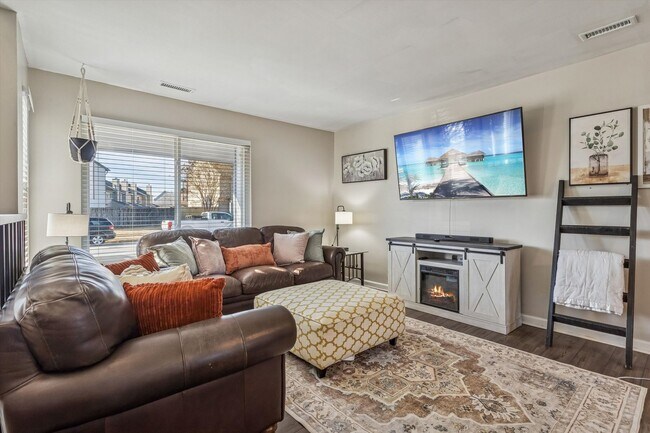 Building Photo - Turnkey, Furnished, All Inclusive Rental in Virginia Beach's Ocean Lakes Community