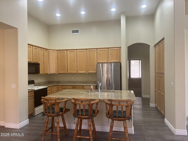 Foto del edificio - 7033 W Irma Ln