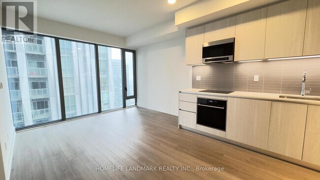 Building Photo - 8 Cumberland St