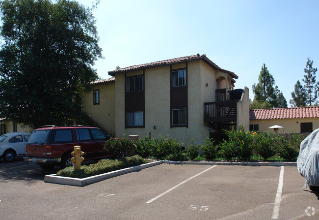 Building Photo - 5547-5553 Shasta Ln