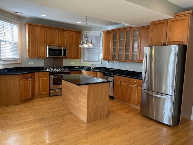 Kitchen - 1322 W Diversey Pky