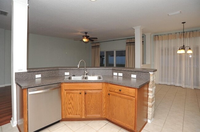 Foto del edificio - 37 Burnside Dr