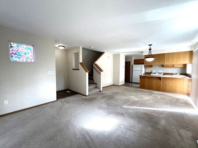 Building Photo - Beautiful Marysville Home - Available Now!