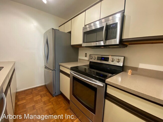 Building Photo - 3 br, 3 bath House - 910 Bellefonte Street