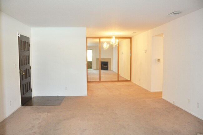 Building Photo - 1659 Braddock Ct