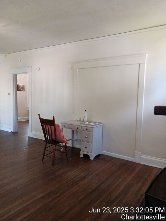 Building Photo - 463 14th St NW