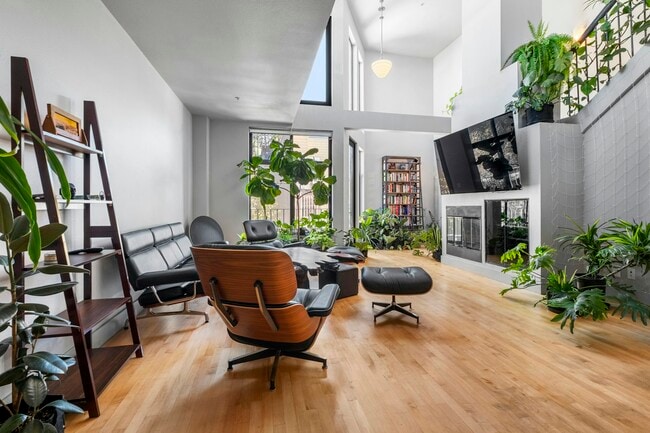 Building Photo - 725 Tehama St