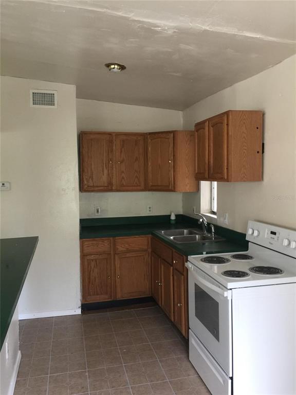 Foto principal - 6128 Strawflower Pl