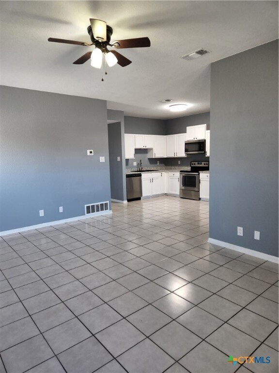 Foto del edificio - 5206 Daybreak Cir