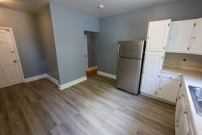Photo - 7 Gayland St Apartment