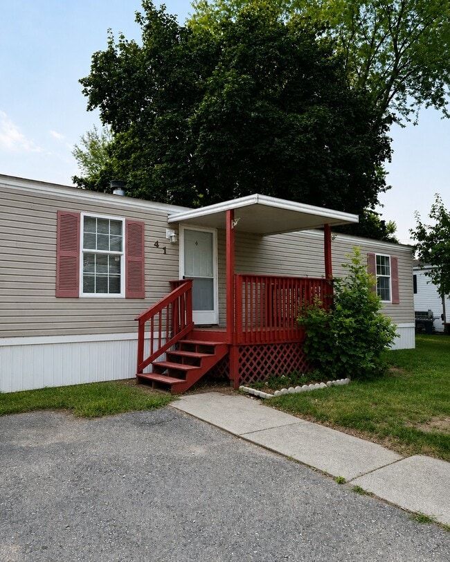Building Photo - 41 Maynard Cir