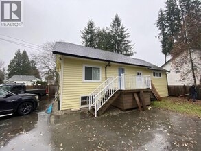 Building Photo - 21190 River Rd