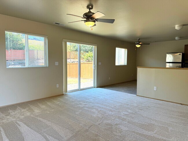 Building Photo - Poulsbo 3 bedroom now available