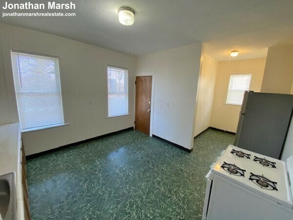 Foto del edificio - 353 Adams St