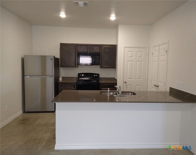 Building Photo - 2318 Zanoletti Ct