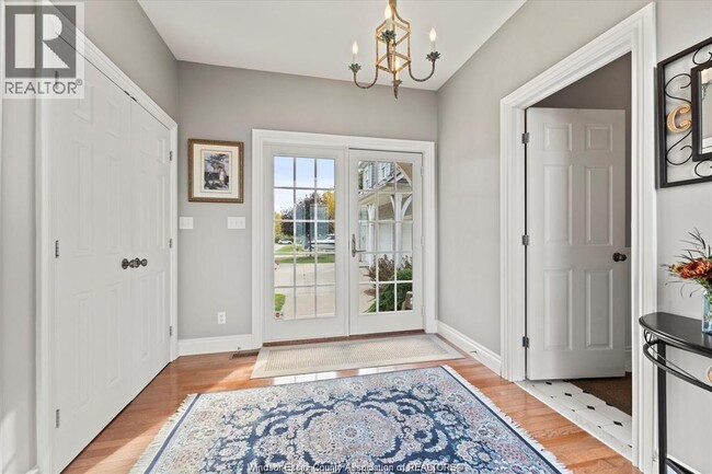 Building Photo - 1094 Lilydale Ave