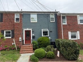 Building Photo - 213 Guthrie Ave