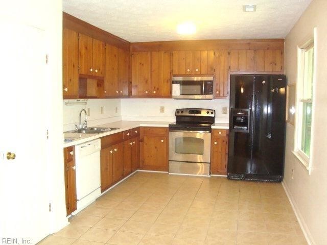 Building Photo - 3 bedroom in Gloucester County VA 23061