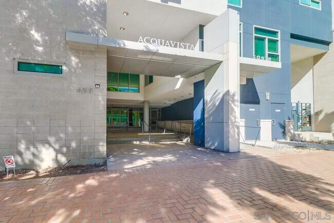 Foto del edificio - 425 W Beech St