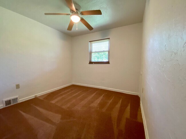 Foto del edificio - Charming Ranch Home in Peters Township – Huge Yard, Quiet Setting & Great Location!