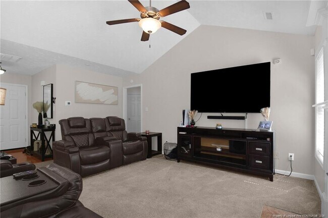 Foto del edificio - 4604 Riverwalk Pl