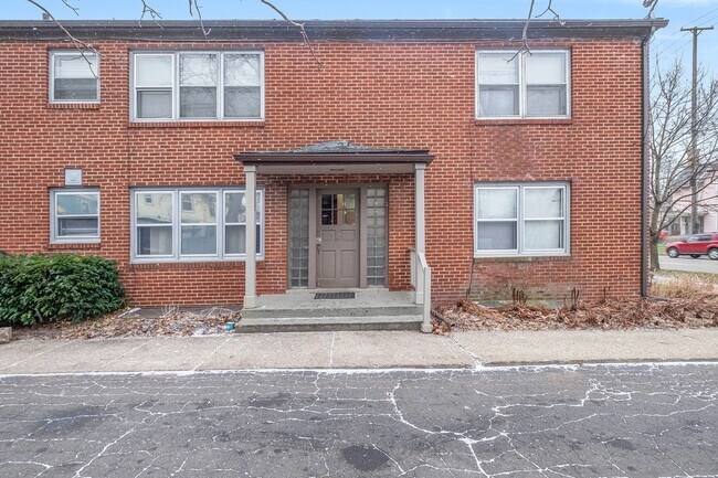 Foto del edificio - 1117-1119 S Westnedge Ave