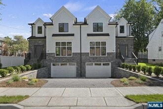 Building Photo - 92 Franklin St