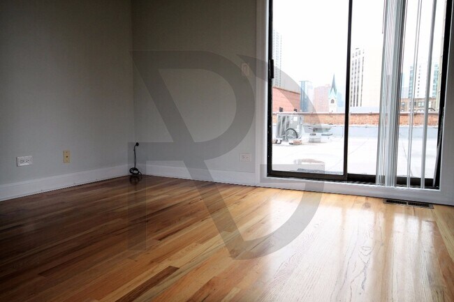 Building Photo - Beautiful lofted 1 bed in Old Town