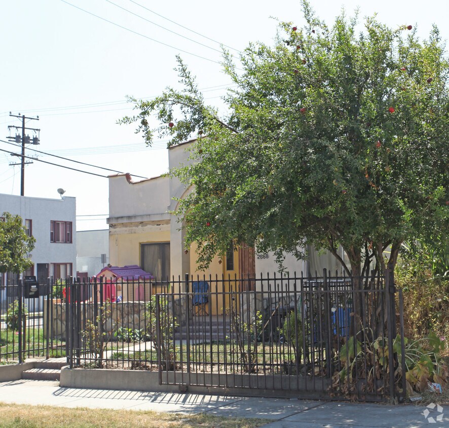 Building Photo - 2668 E 58th St