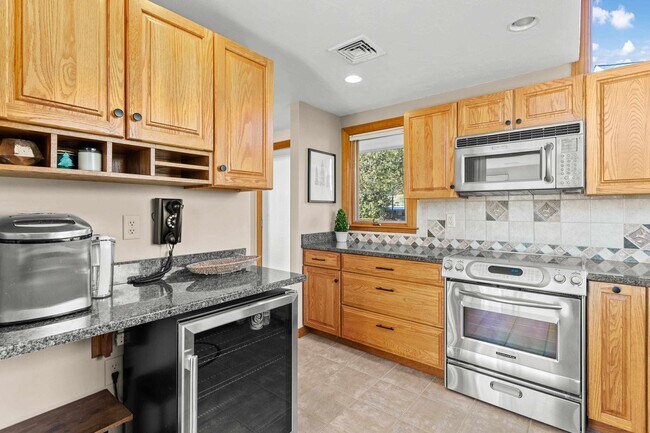 Building Photo - 281 Davidson Dr