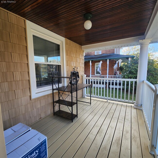 Foto del edificio - 24 Prairie Ave