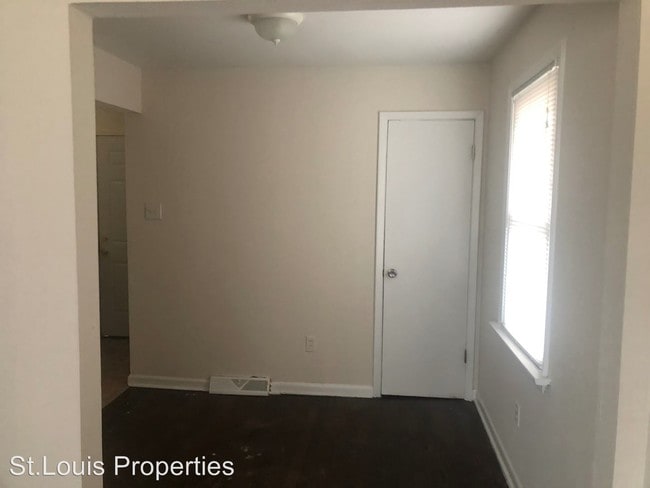 Building Photo - 3 br, 1 bath House - 1140 Maple Avenue