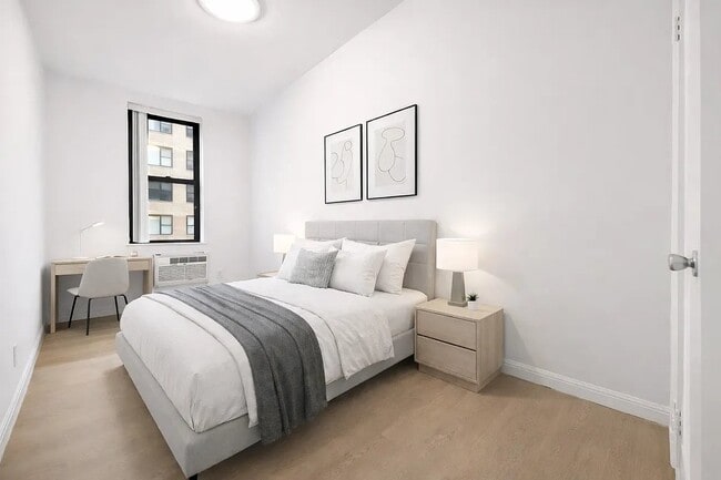 Building Photo - 312 W 58th St