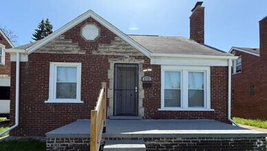 Building Photo - 175 W Brentwood St