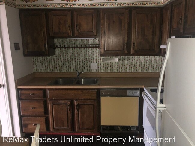 Building Photo - 3438 Villa Ridge