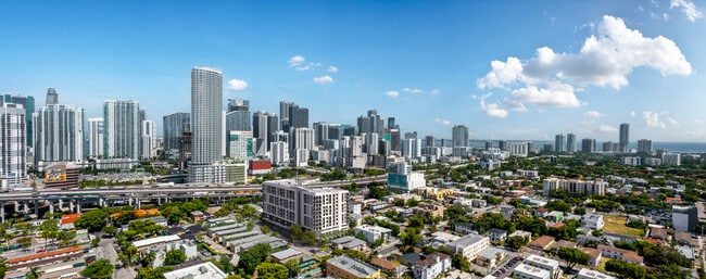 City View - Gallery Marti Park