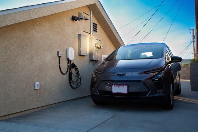 Foto del edificio - 831 Cambridge Dr