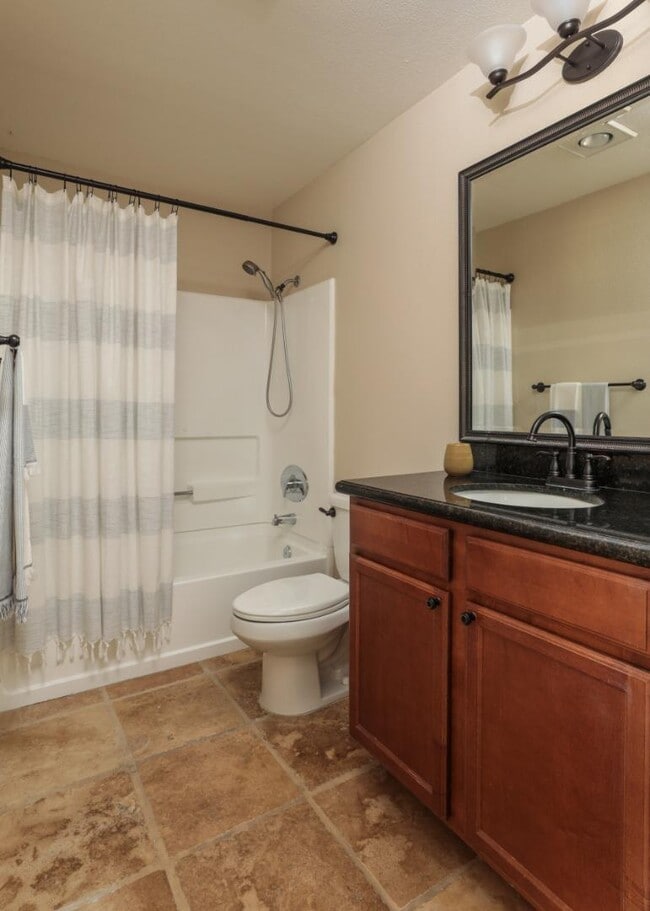 Building Photo - 924 Catkin Ct
