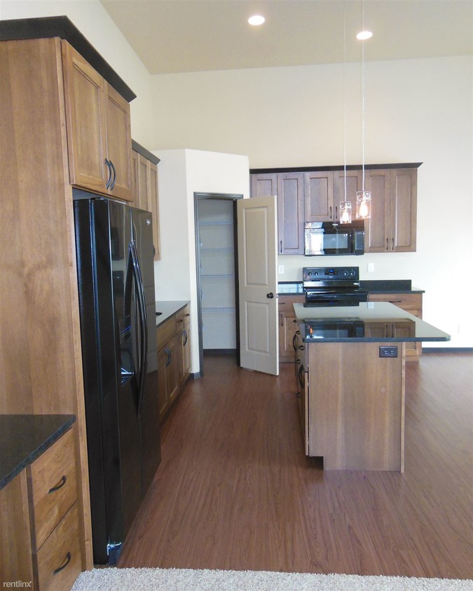 Foto principal - 3 br, 3 bath Townhome - Evelyn Acres