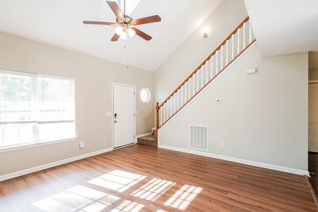 Foto del edificio - 404 Barking Dr