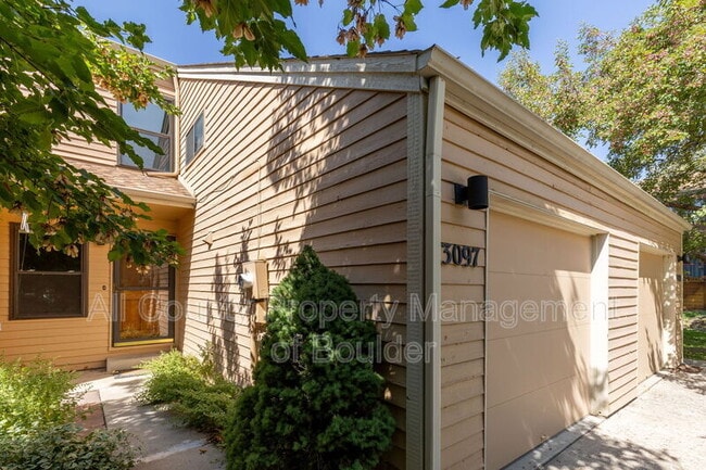 Building Photo - 3097 Fulton Cir