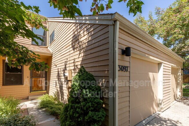 Foto del edificio - 3097 Fulton Cir