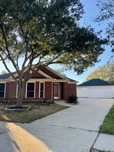 Building Photo - 1646 Martin Lake Dr