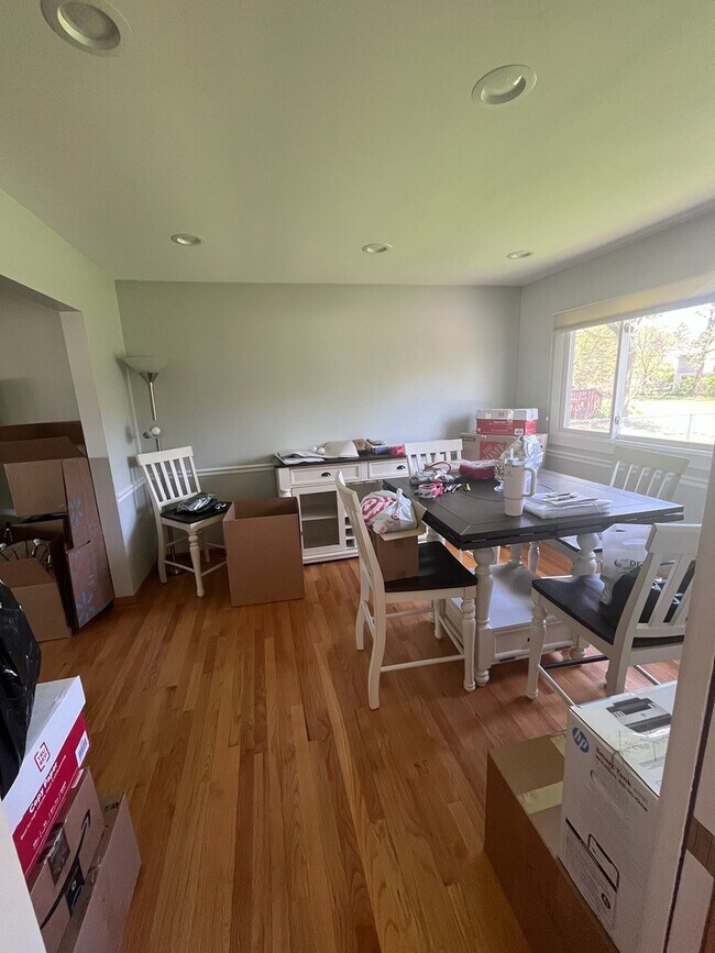 Foto del edificio - 2243 Elm Ridge Dr