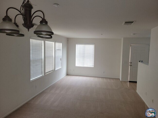Foto del edificio - 642 Brewer Rd
