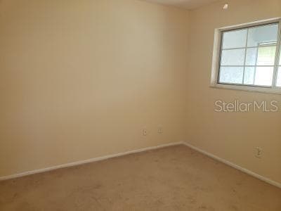 Building Photo - 580 Fairways Ln