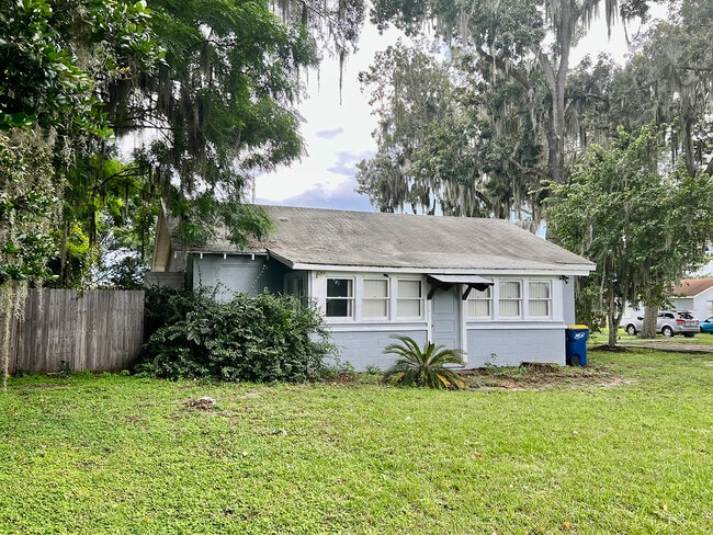 Building Photo - 12852 Florida Ave