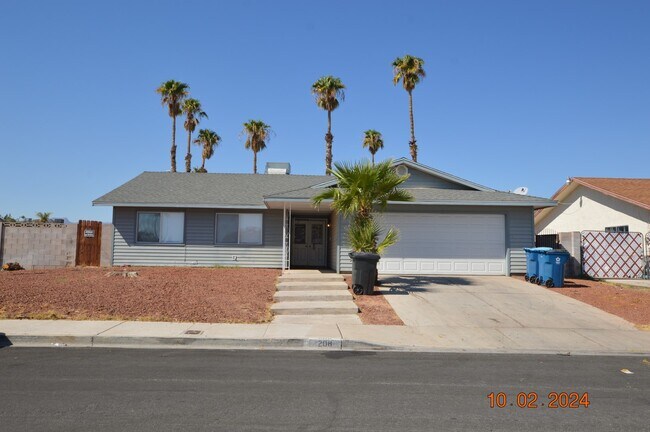 Building Photo - 208 Windsong St