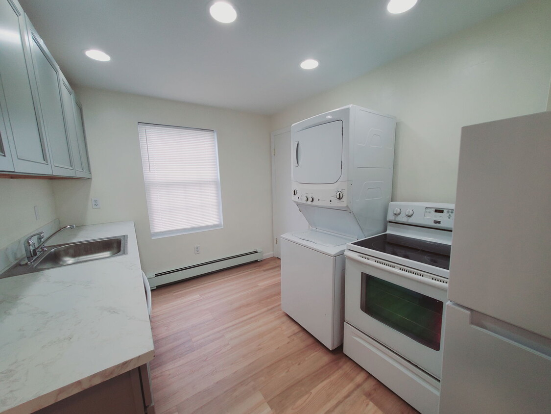 Foto principal - 575 Burnsford Ave